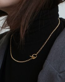 LL NECKLACE